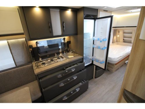 Hobby De Luxe 540 UL Single beds & dinette! photo: 12