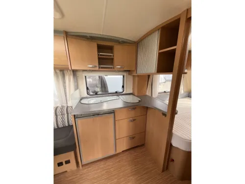 Knaus Sudwind 450 FU UNICO VERONA-Rangierhilfe Foto: 3