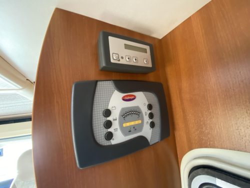 Challenger Mageo 118 large double bed  photo: 18