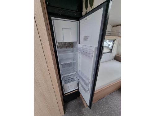 Adria Aviva 492 LU Mover and Unico awning photo: 11