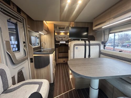 Knaus Sky Wave Aire Acondicionado 230V, panel solar foto: 7