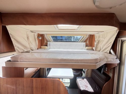Eura Mobil Terrestra 720 Single beds/2015/Pop-top roof  photo: 17