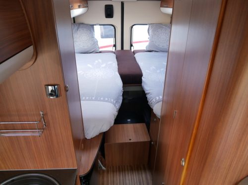 Adria Twin 640 SL, L&auml;ngsbetten, Maxi Chassis, Construct Schloss Foto: 17
