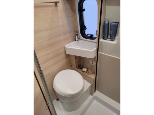 Chausson V 690 Sport-line pop-top roof photo: 10