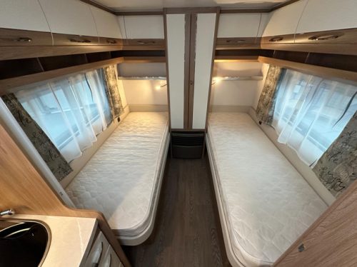 Hobby De Luxe 460 LU Foto: 4