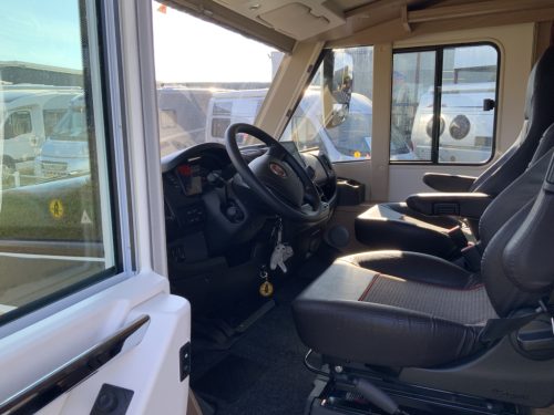 Carthago Malibu I 460 AUTOMATIC 150 hp Integral, Length-beds & Pull-down bed, Garage, Engine air conditioning, Roof air conditioning, Level System, Camper centrum on the road Marum photo: 25