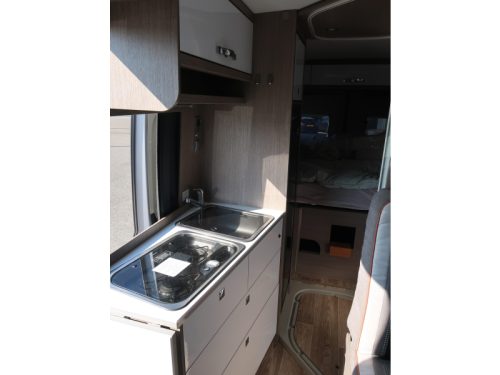 P&ouml;ssl 2WinR Plus 600 POP-TOP ROOF 1ST OWNER photo: 6