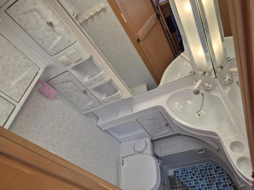 Hobby PRESTIGE 560 Kingsize Bed + Awning New type 2nd owner photo: 21