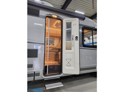 Hymer BMC-I 680 Blackline *170pk Automaat* Levelsysteem*Vol!! foto: 1