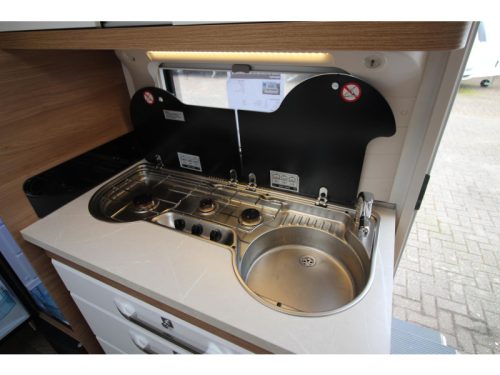 Hobby De Luxe 495 UL Mover+Lithium, 1st owner photo: 12