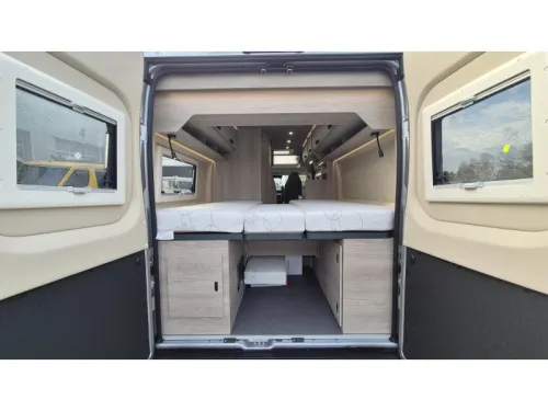 Bravia Mobil SWAN 636 180PS Automatik FullOption Foto: 15