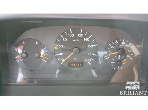 Mercedes-Benz 212 D-KA photo: 15