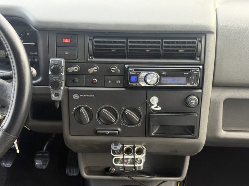 Volkswagen T 4 Carthago Westfalia 2.5 102 PS in sehr gutem Zustand, neue APK, Kastenwagen, 4 Schlafpl&auml;tze, Hubdach, Standheizung, Solarpanel, Anh&auml;ngerkupplung, PDC A Foto: 7