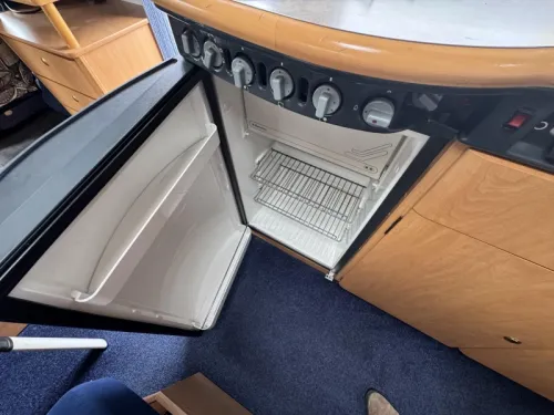 Dethleffs Globetrotter French bed Airco dinette photo: 8