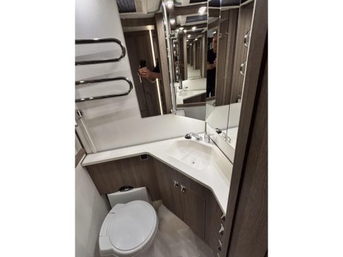 Kabe Royal 560 GLE L&auml;ngsbetten Foto: 6