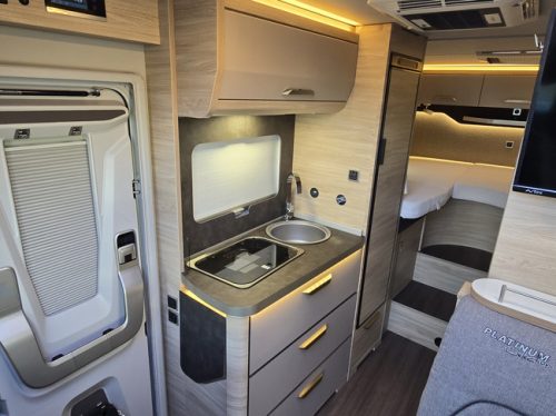 Knaus VAN TI PLUS 650 MEG PLATINUM SELECTION AUTOMATIC 180 HP ONLY 16,866 KM!! AIR CONDITIONING AIR SUSPENSION TV + SATELLITE SINGLE BEDS SWIVEL DETACHABLE TOWBAR photo: 14