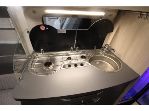 Hobby De Luxe Edition 460 UFE Top condition, Tall Refrigerator photo: 13