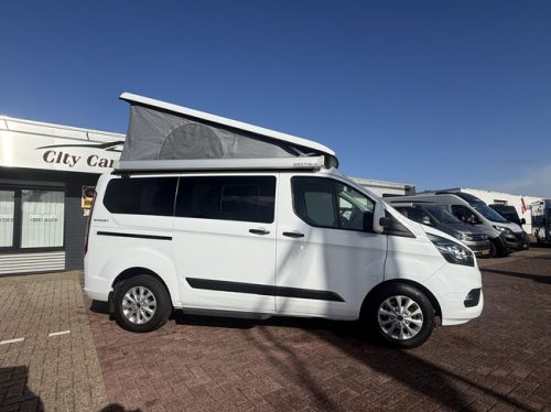 Ford Nugget Westfalia 185 hp automatic Euro 6 Van conversion Pop-top roof Auxiliary heating 4 Berths Apple CarPlay Climate control Camera Towing hitch L kitchen photo: 2