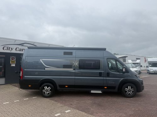 Karmann davis 620 9 speed automatic van conversion 141 hp euro 6 single beds awning fly screen door swing-out bike rack solar panel photo: 2