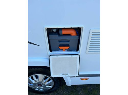 Chausson 718 EB 2.3 131 HP Fiat Ducato Semi-Integrated Camper QUEENS BED IN Height adjustable photo: 18