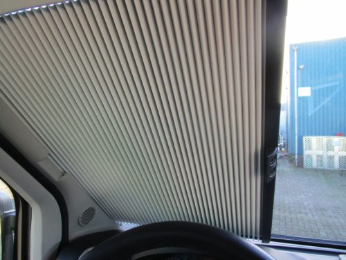 Malibu Van 640 LE Single beds, Automatic photo: 16