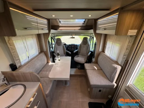 LMC Element T 758 G Single beds / Pop-top roof photo: 2
