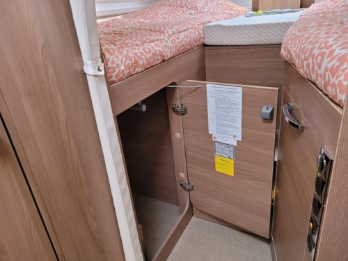 B&uuml;rstner Lyseo Harmony Line 690 G Flat floor/4 berths photo: 13