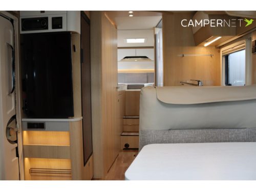 Hymer BMC-T 680 177hp Automatic | Single beds | Drop-down bed | Separate shower | Solar panel | Veloslide | Bearlock | SLC Chassis | Awning photo: 10