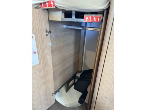 Carthago C-Tourer T 143 LE -300 Ah-Automatik-Klimaanlage Foto: 14
