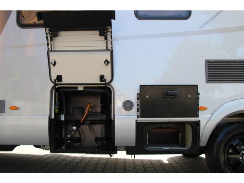 Hymer BMC-I 600 Single beds + Pop-top roof photo: 9