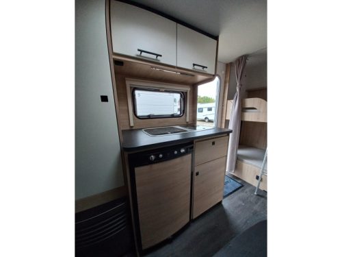 Caravelair Alba Family 466 awning-annex-mover photo: 7