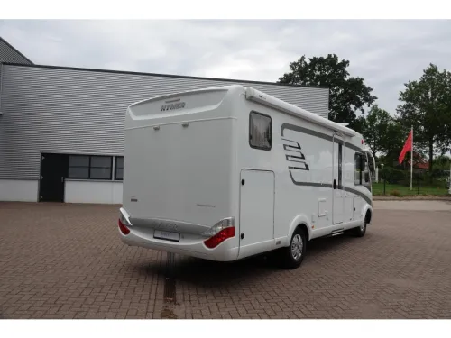 Hymer B Class 588 PL Automatic photo: 2