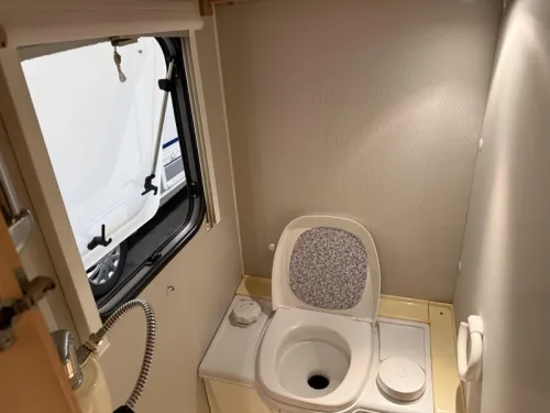 Dethleffs Camper 510 DB Franz&ouml;sisches Bett Rundsitz Markise Foto: 12