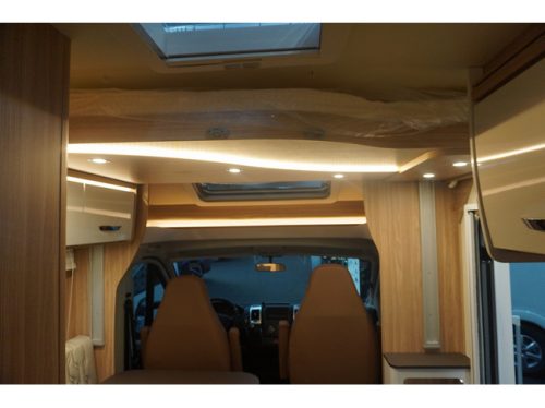 B&uuml;rstner Limited T 690 Citroen photo: 10