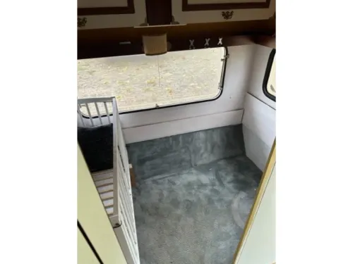 Knaus Wolf 535 with winter roof photo: 13