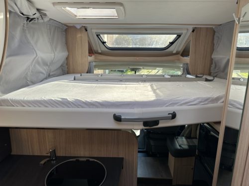Sunlight T67S Automatic Adventure Single Beds photo: 15