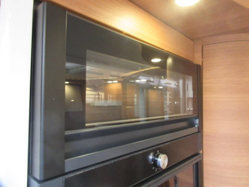 Carthago Chic C-Line I 4.9 LE Mercedes-Benz EP level Foto: 5