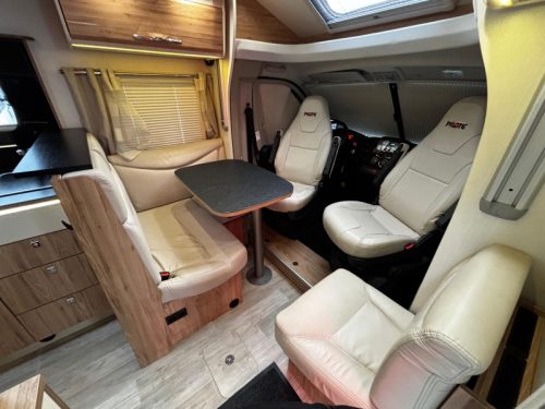 Pilote P 706 GJ Motorhome, 4 berths photo: 4