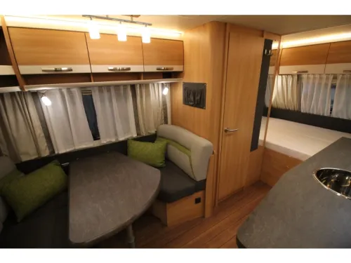 Knaus Sudwind Silver Selection 420 QD Rangierhilfe Thule 6300 Vorzelt Foto: 7
