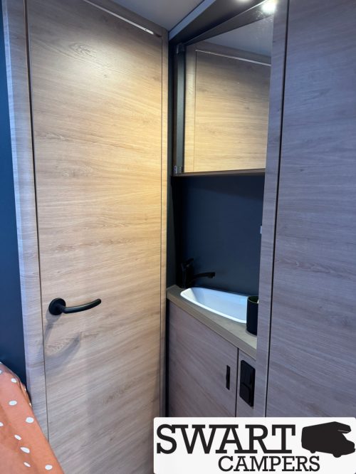 Knaus L!VE TI 650 MF Platinum Selection, French bed Automatic photo: 15