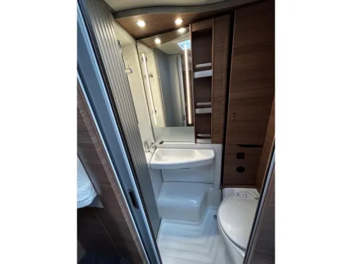 Knaus Vansation 650 MEG Luchtvering, Audio nav foto: 15