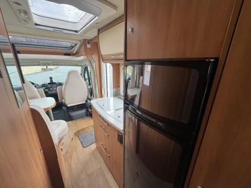 Hymer Exsis-T 588 EX With single beds & Air conditioning photo: 14