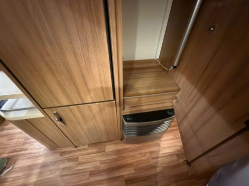 Knaus Sudwind Exclusive 580 UF mover+awning+cabin airco  photo: 15
