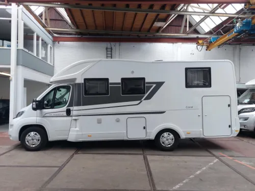 Adria Coral 650 DL L&auml;ngsbetten/face2face/heavy Foto: 16