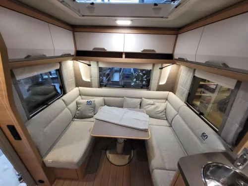 Knaus Sudwind 60 Years 450 FU super complete from factory photo: 7