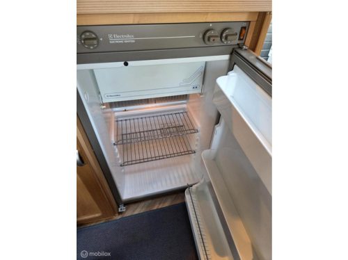 B&uuml;rstner T600 Teilintegriert 2000 ☆TV, Cruise, Festbett☆ Foto: 17
