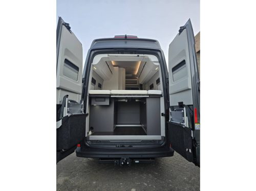 Volkswagen GRAND CALIFORNIA 680 4x4 ONLY 31,353 KM AUTOMATIC 177 HP BEARLOCK ACC SINGLE BEDS ROOF AIRCO SOLAR TOW BAR STEERING WHEEL SEAT HEATING SWIVEL SEATS photo: 4