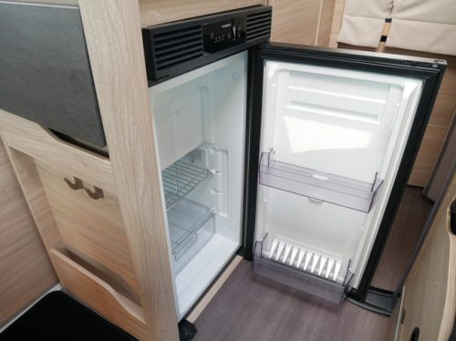 Knaus Boxstar 540, 5,40 Meter Kastenwagen, Anh&auml;ngerkupplung Foto: 13