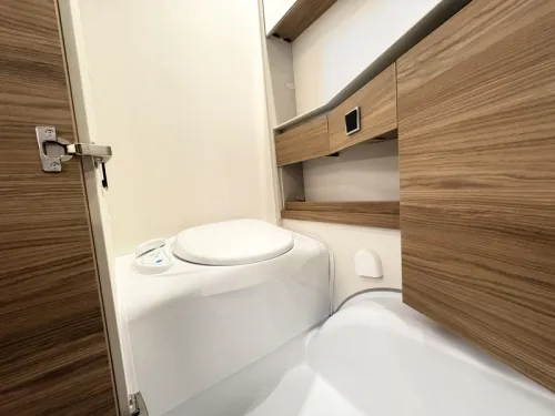 Dethleffs Nomad 460 EL single beds / external gas photo: 10