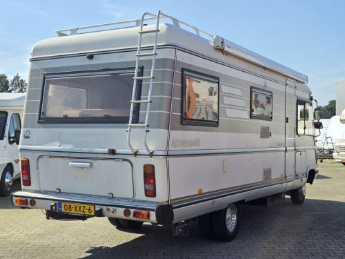 Hymer S 660 AUTOMATIC MERCEDES 6 BERTH photo: 2